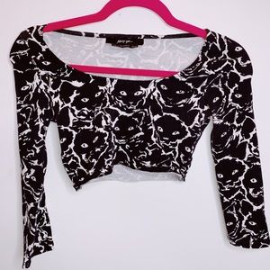 Tight mid length sleeve stretchy top